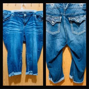 Jean Capris. Size 22.